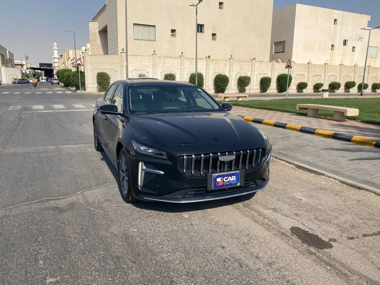 Car image 3