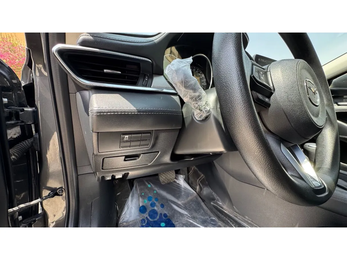 Car image 22