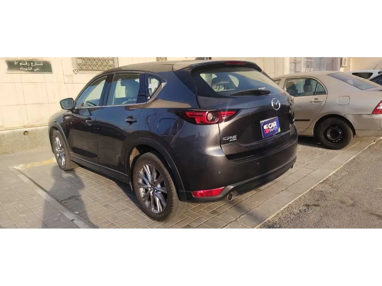 Car image 7
