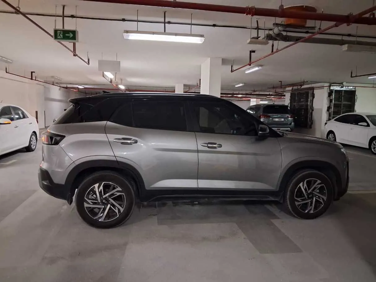 Car image 6