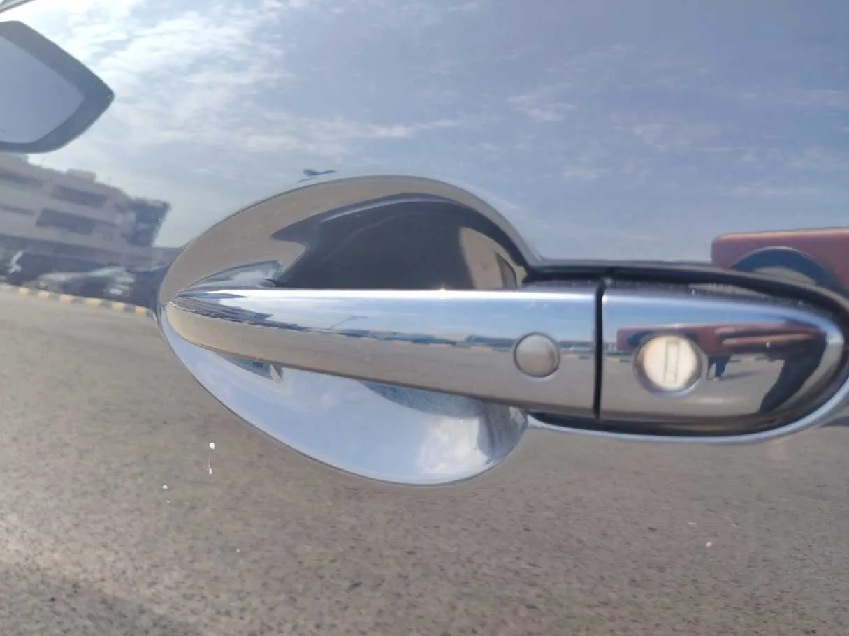 Car image 36