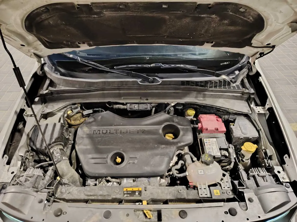 Car image 32