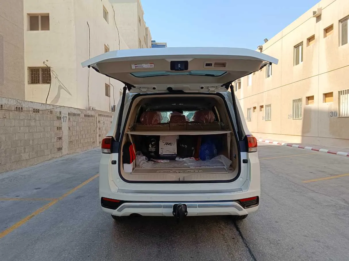 Car image 29