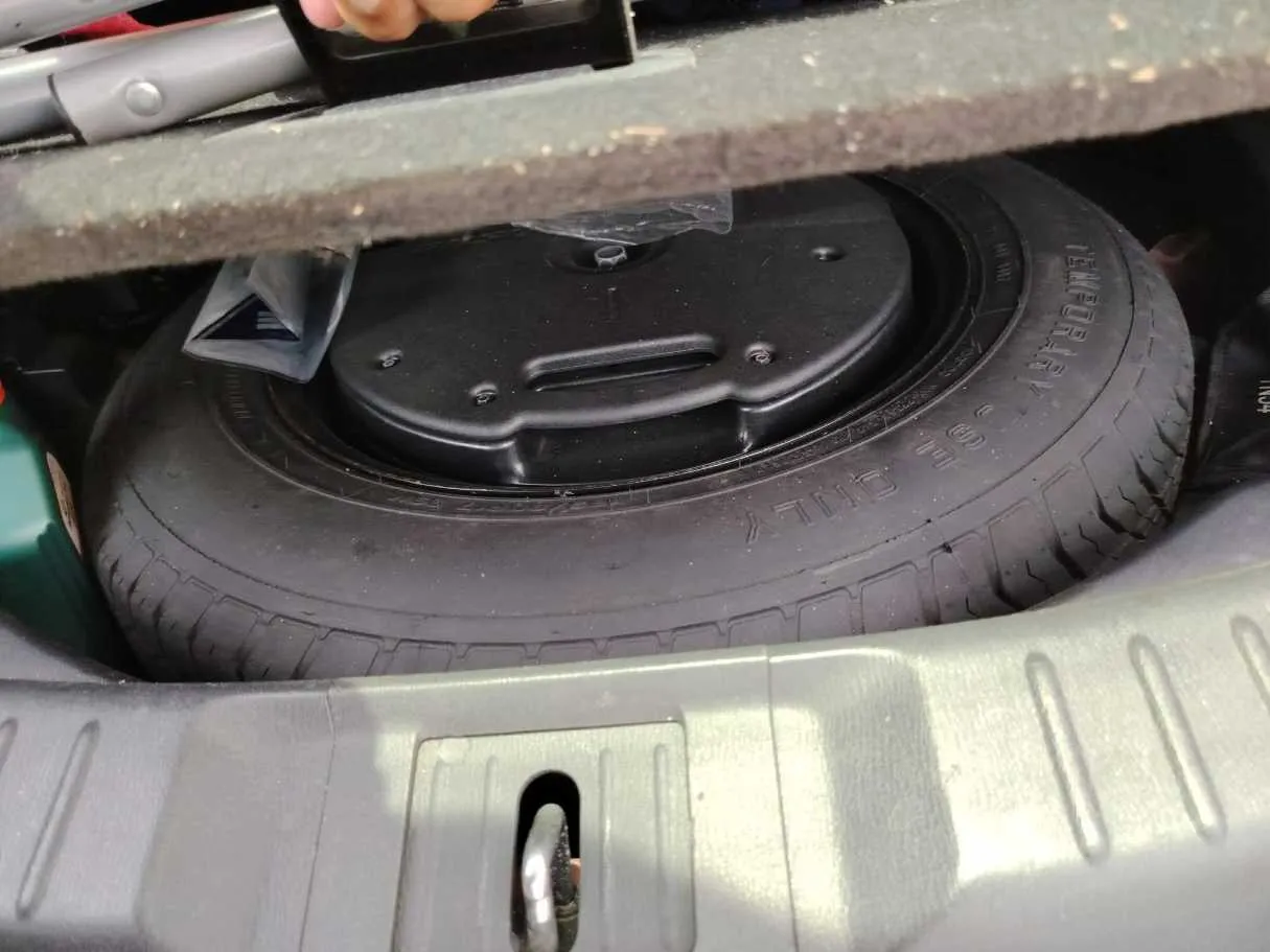 Car image 43