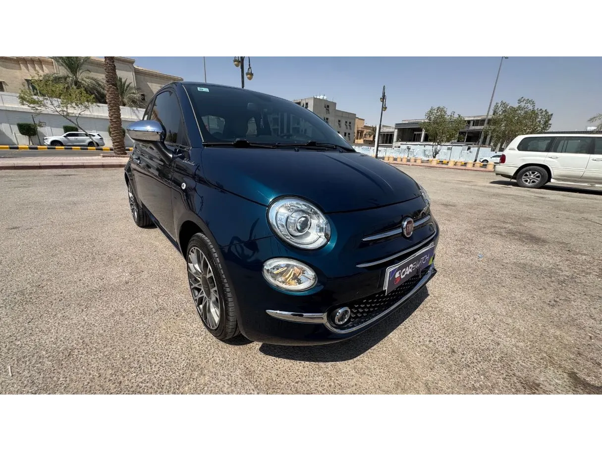 Car image 3