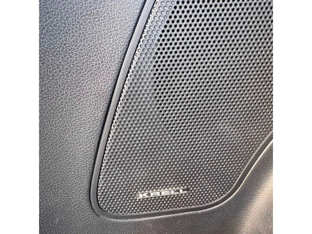 Car image 42