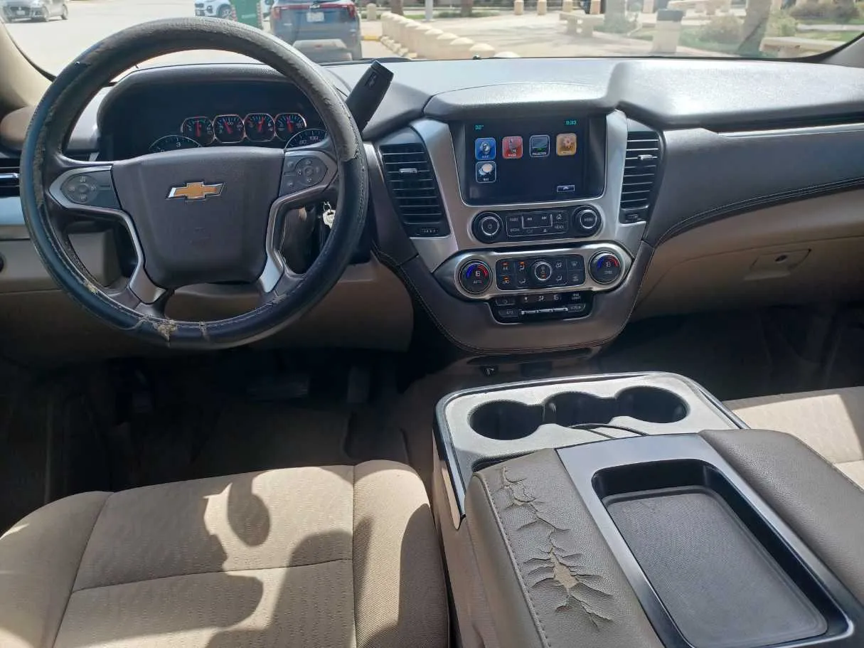 Car image 16