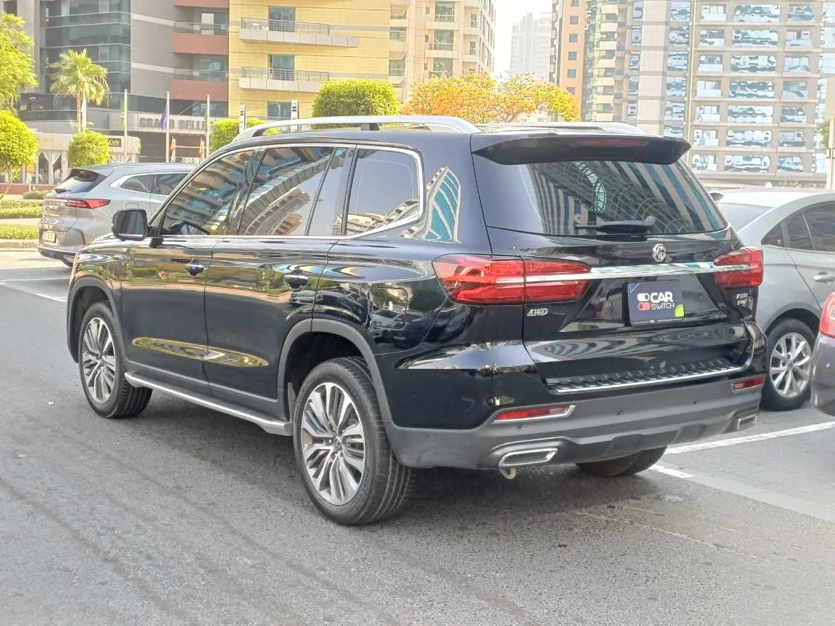 Car image 7
