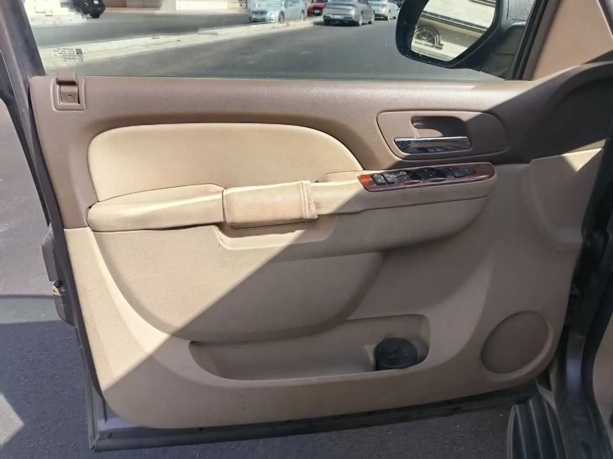 Car image 29