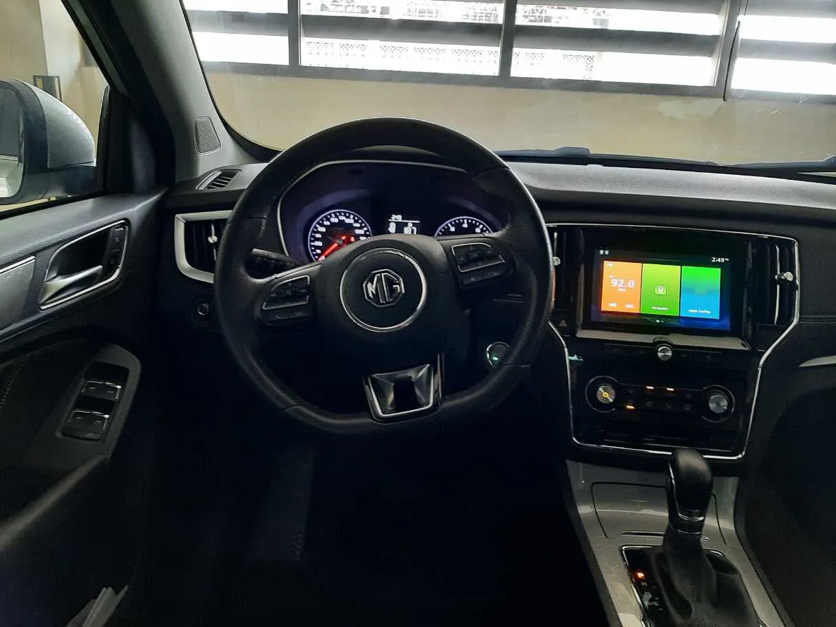 Car image 17