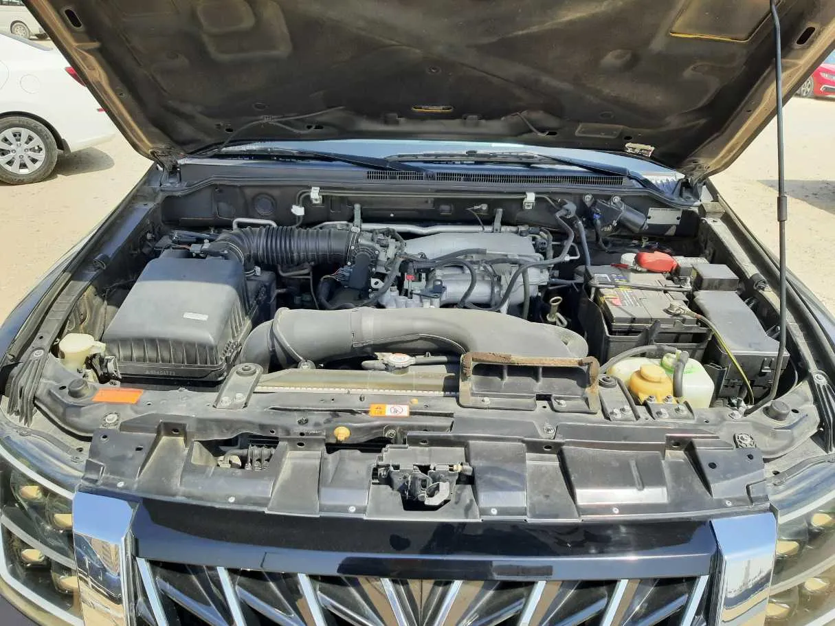 Car image 19