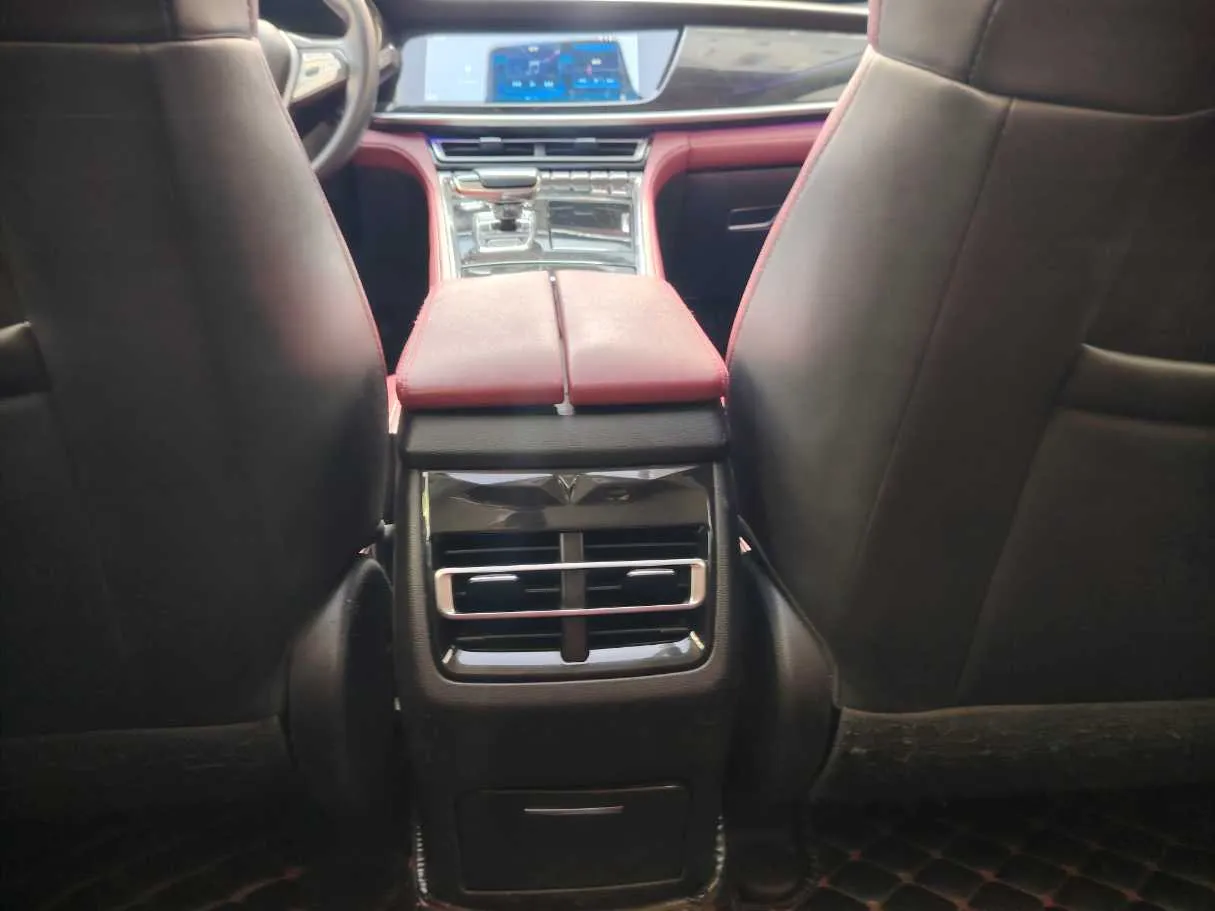 Car image 29