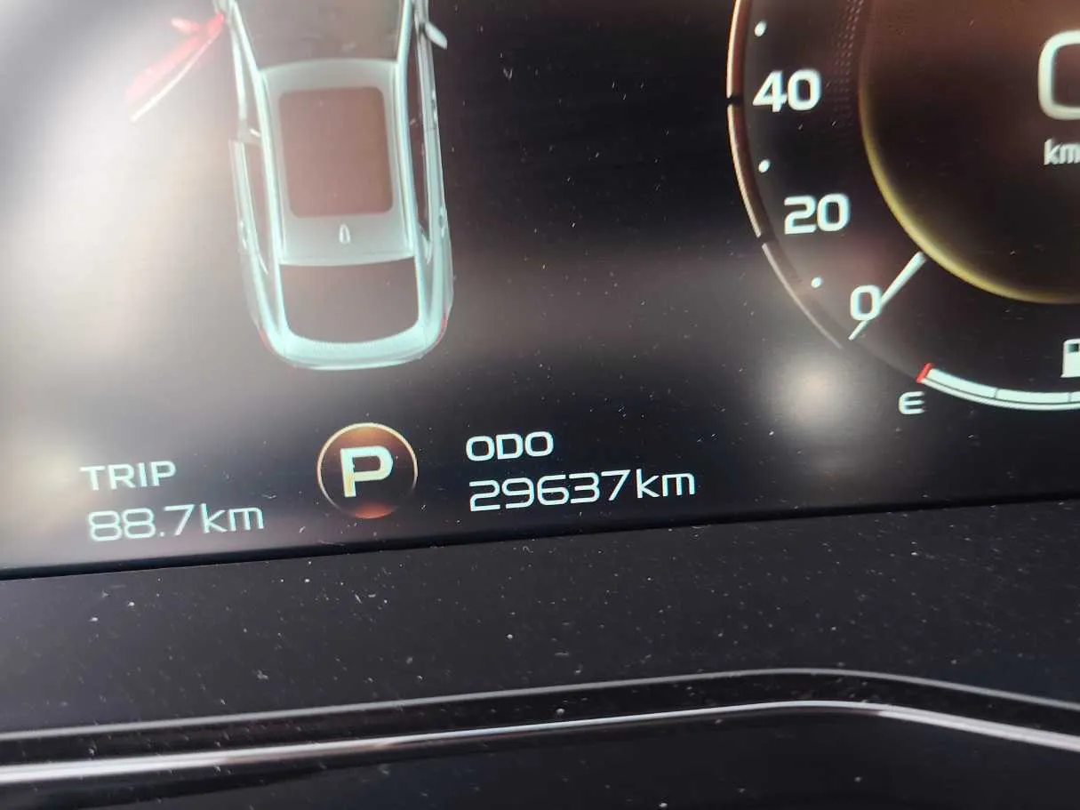 Car image 20