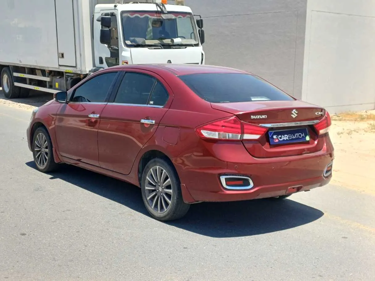 Car image 7