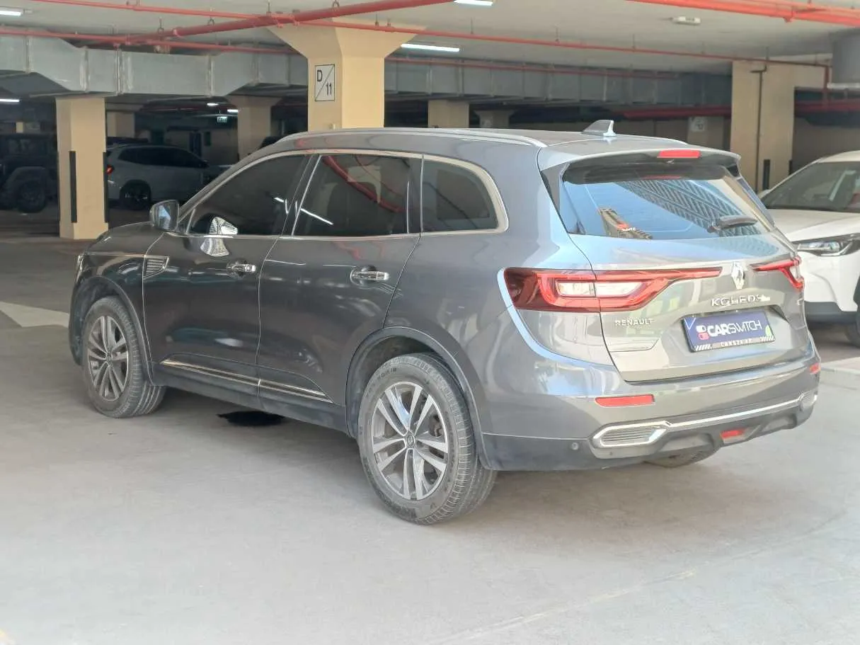 Car image 7