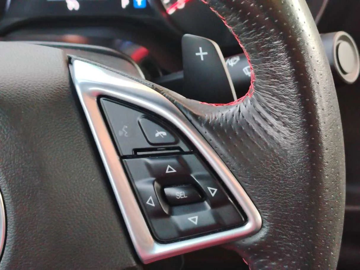 Car image 32