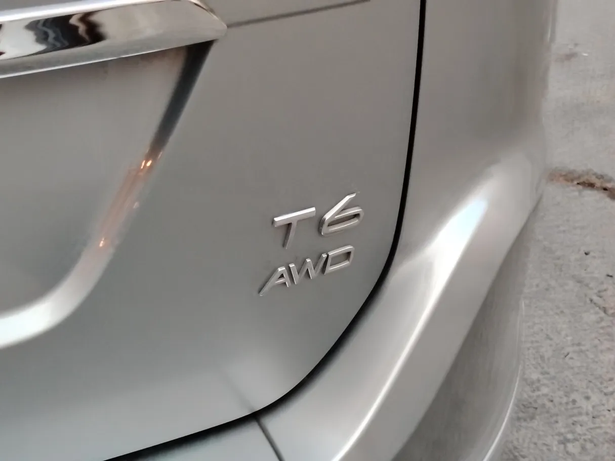 Car image 40