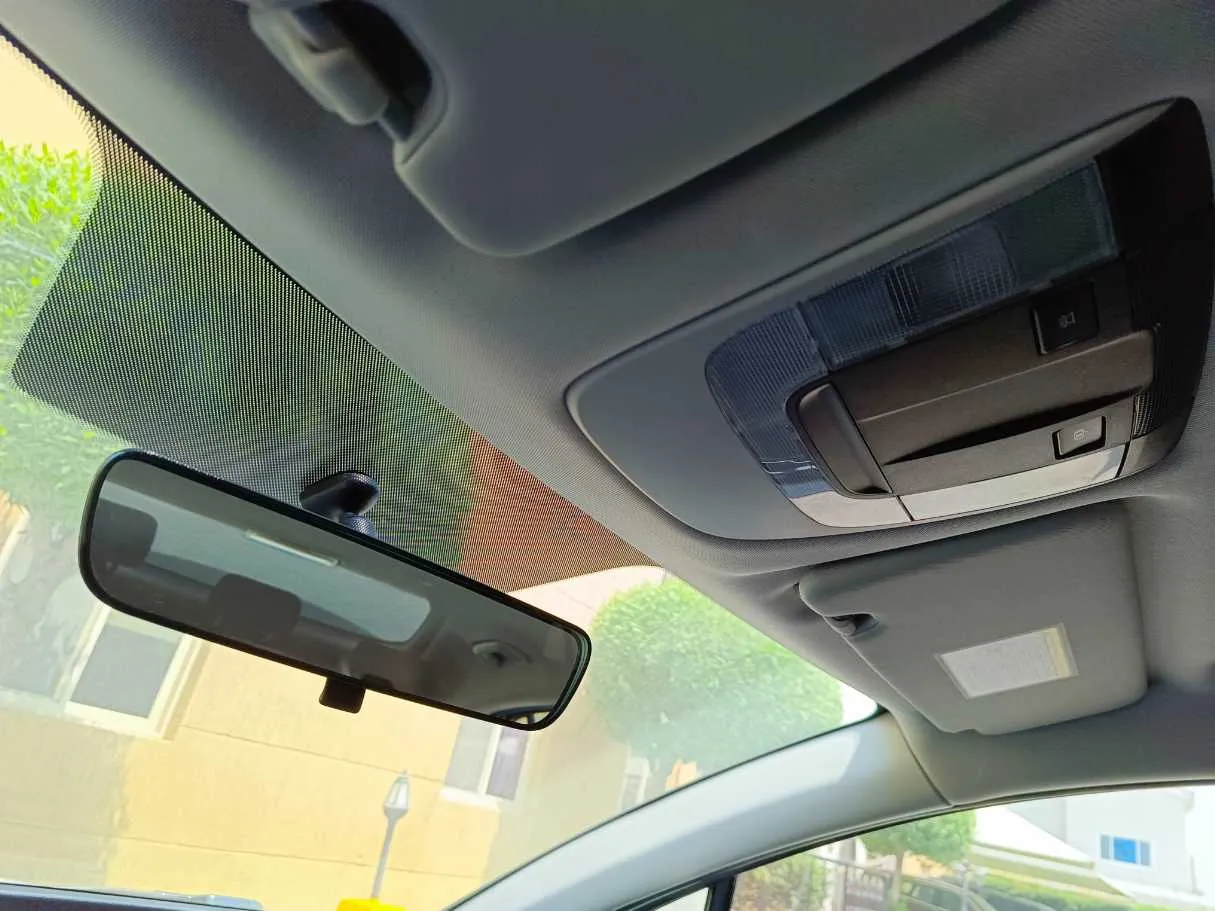 Car image 26