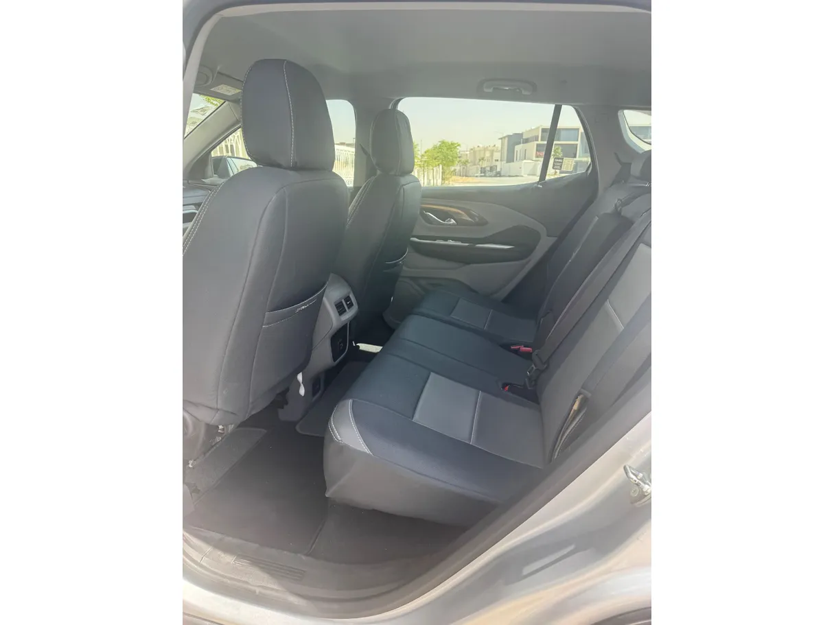 Car image 13