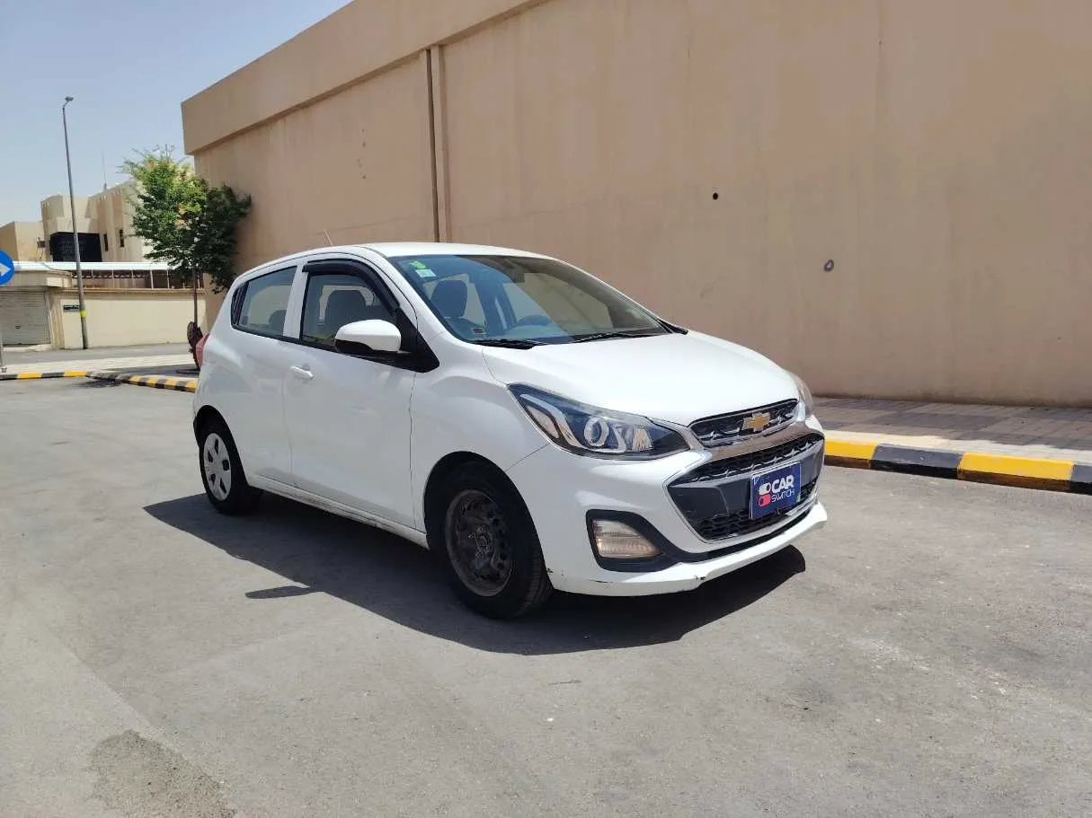 Car image 3