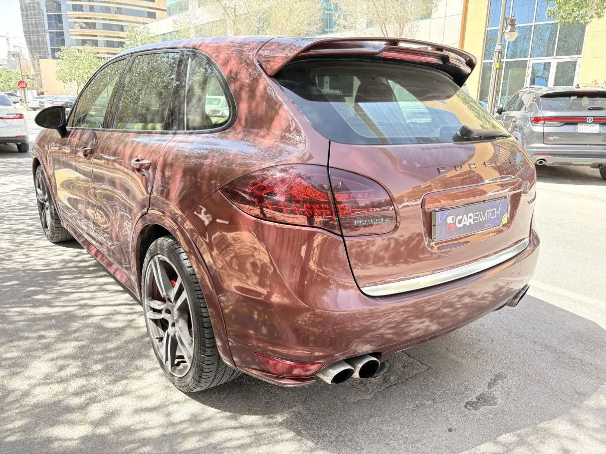 Car image 7