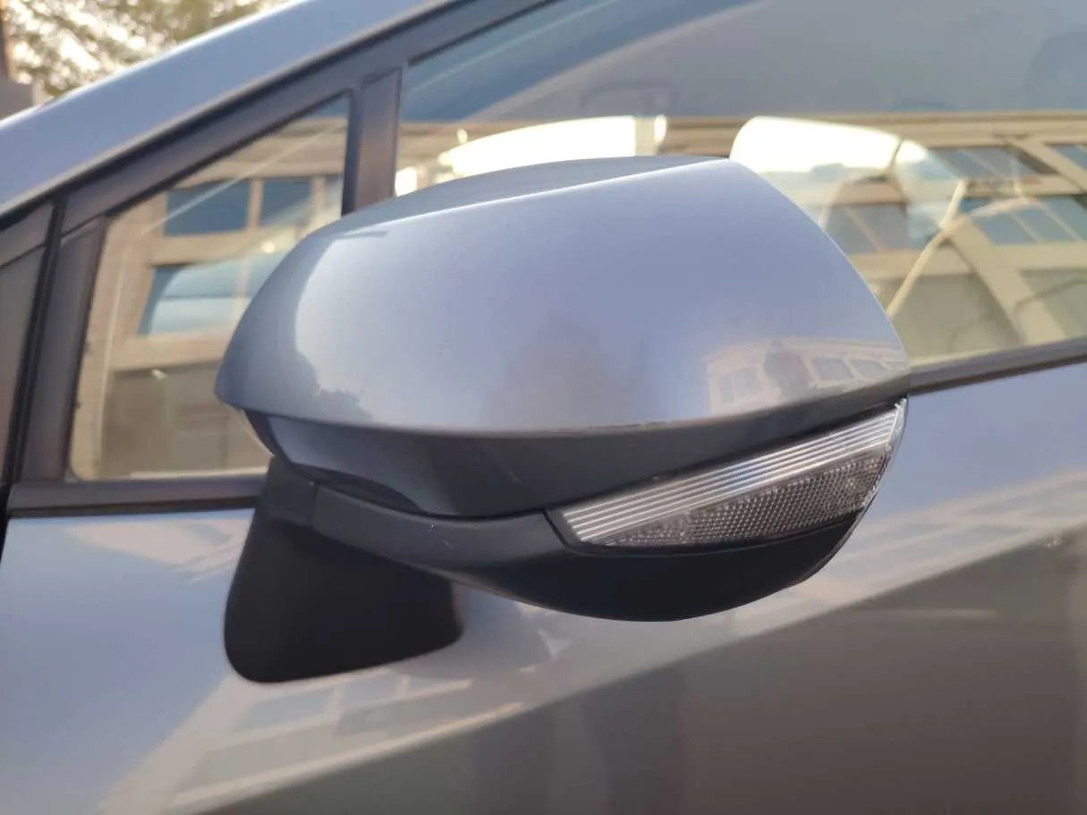 Car image 28