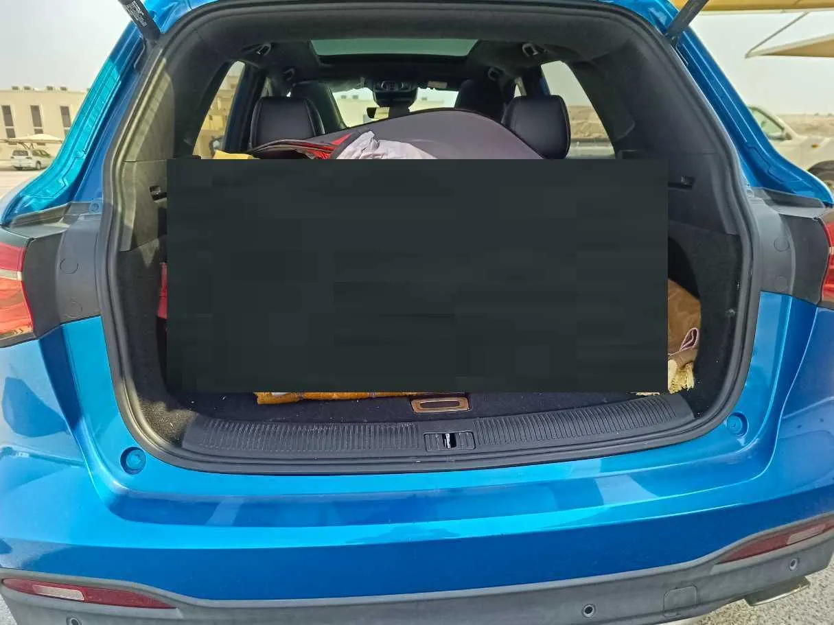 Car image 27