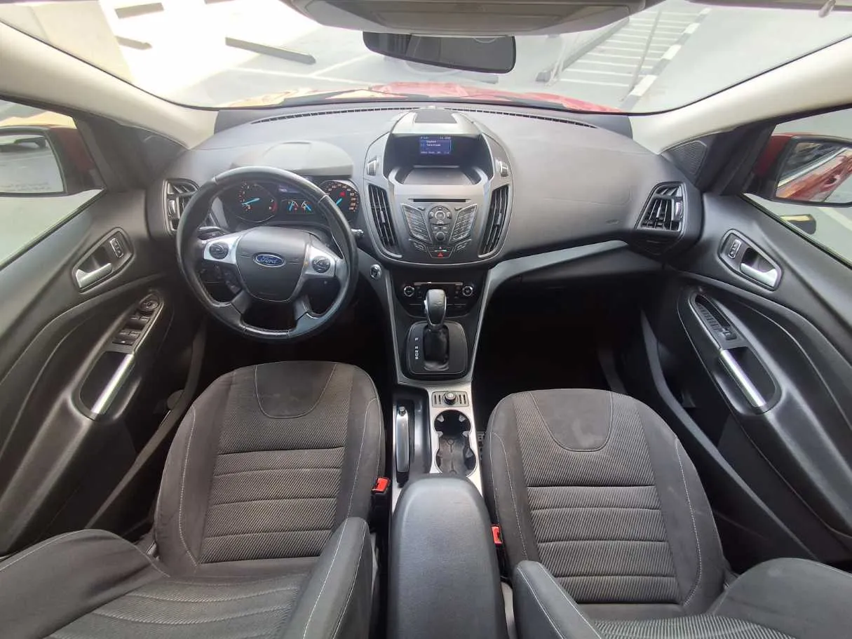 Car image 14