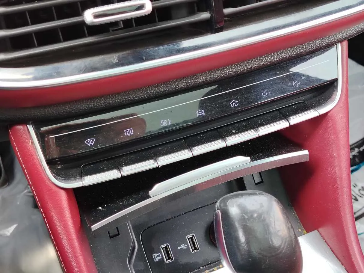 Car image 29