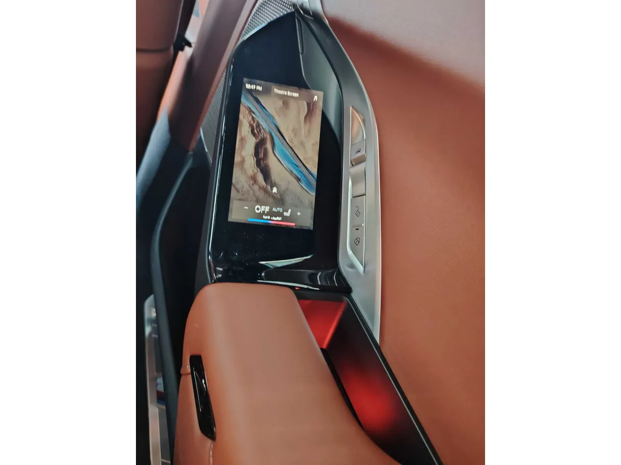 Car image 38