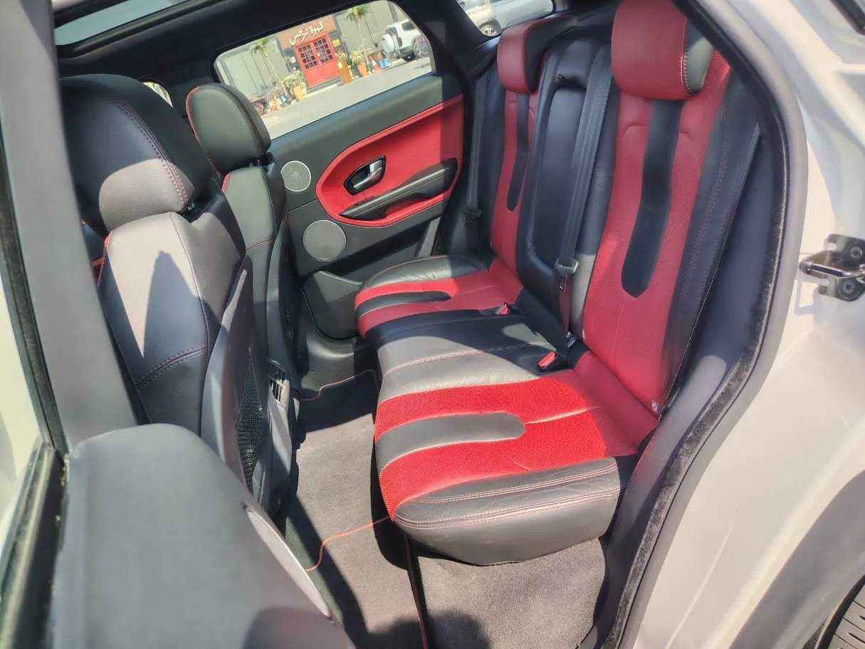 Car image 16