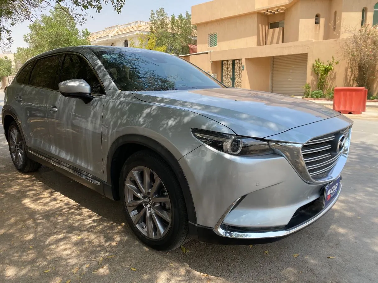 Car image 3