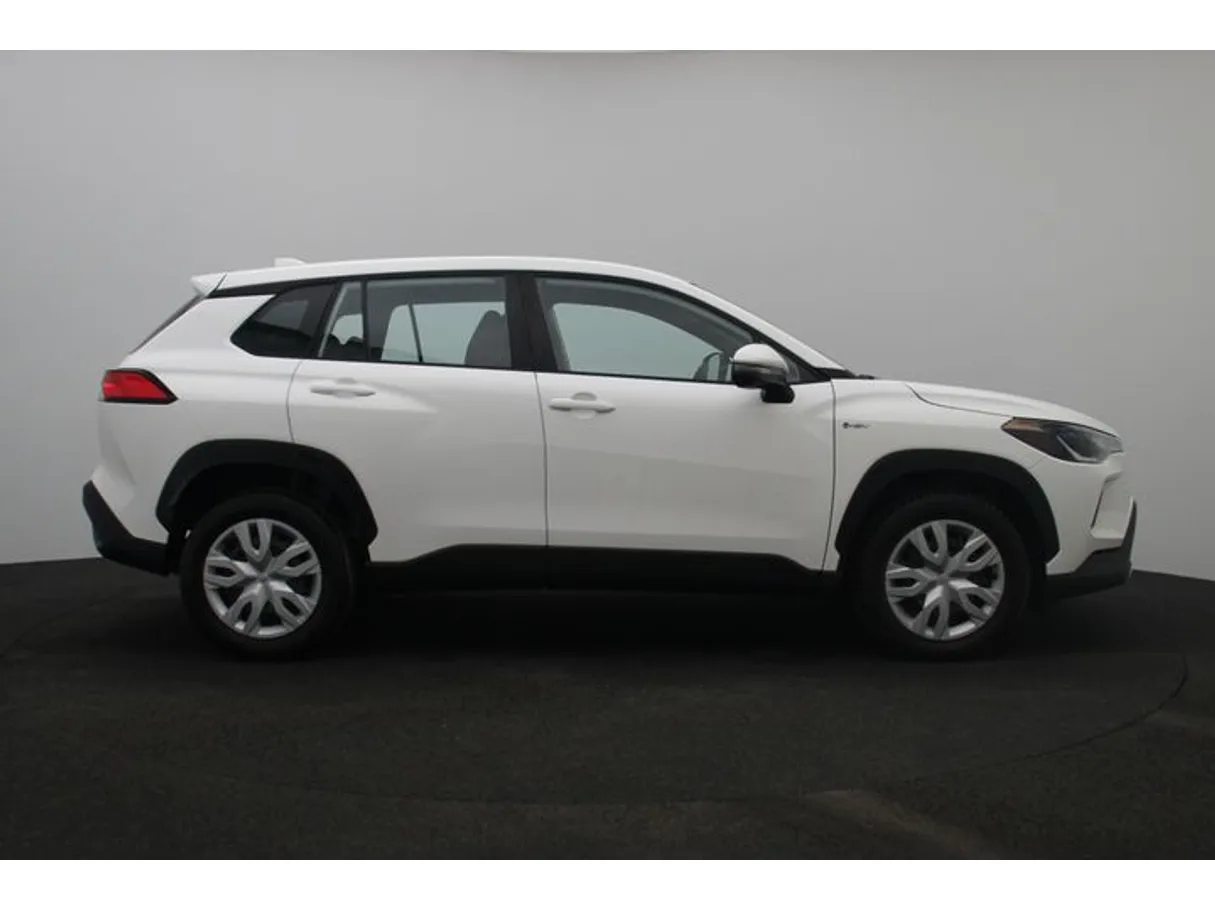 Car image 13