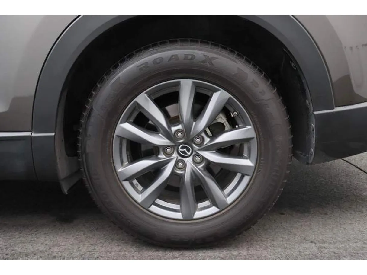 Car image 7
