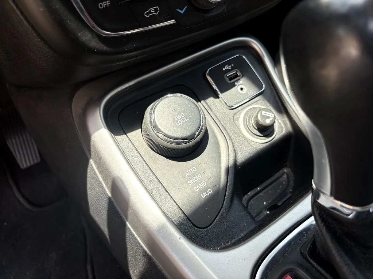 Car image 21