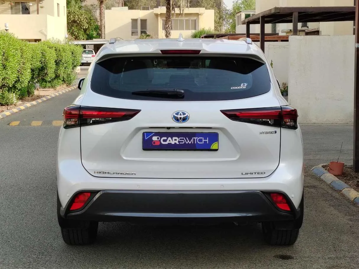 Car image 6