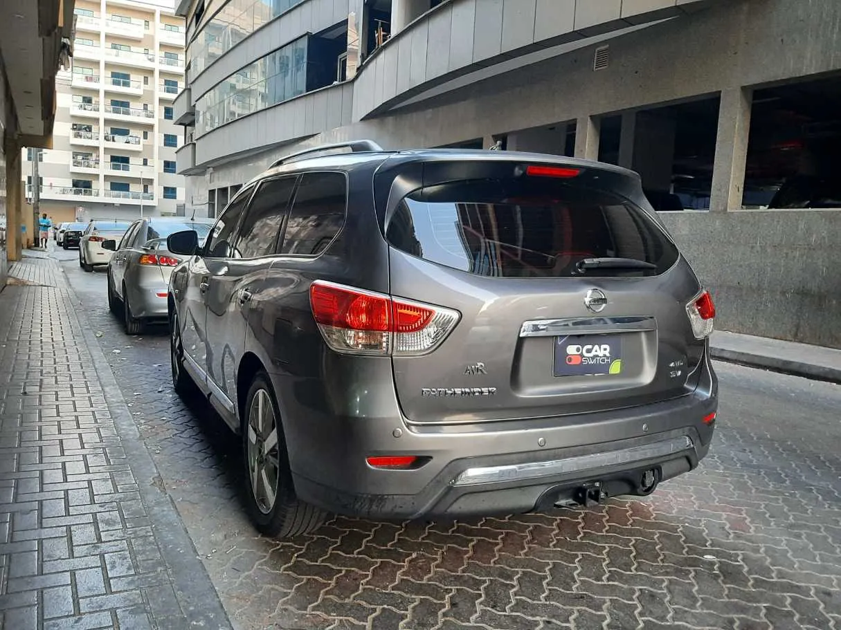 Car image 6