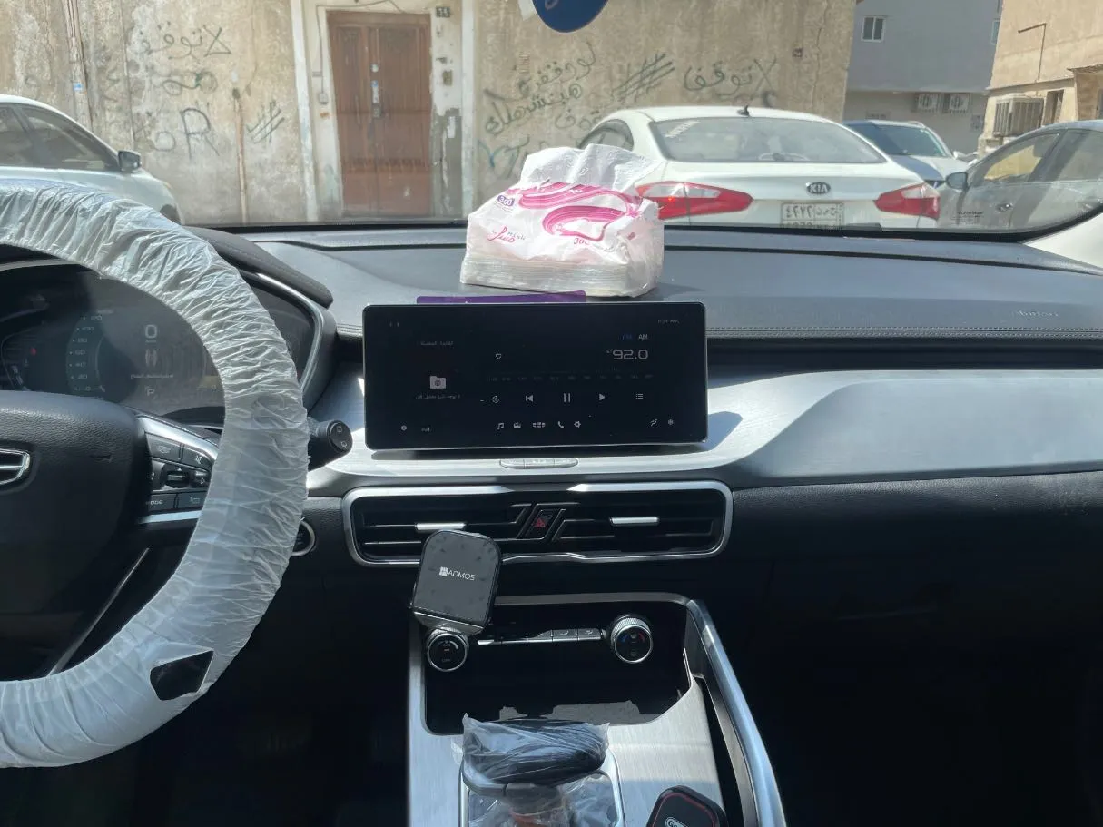 Car image 19