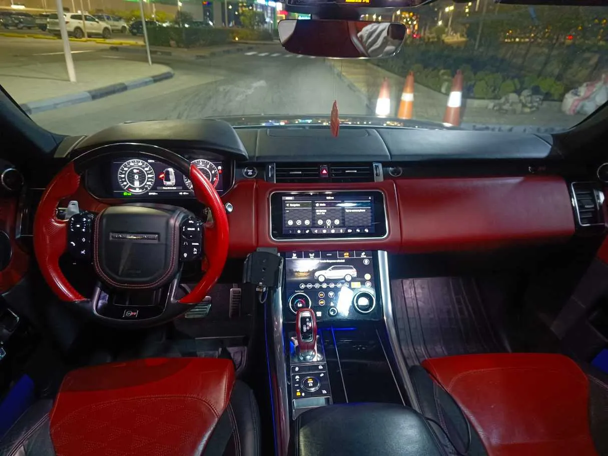 Car image 24