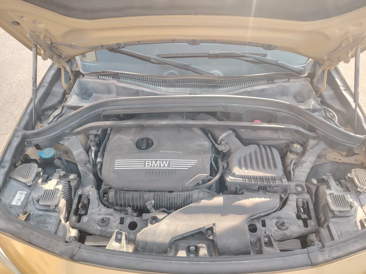 Car image 36