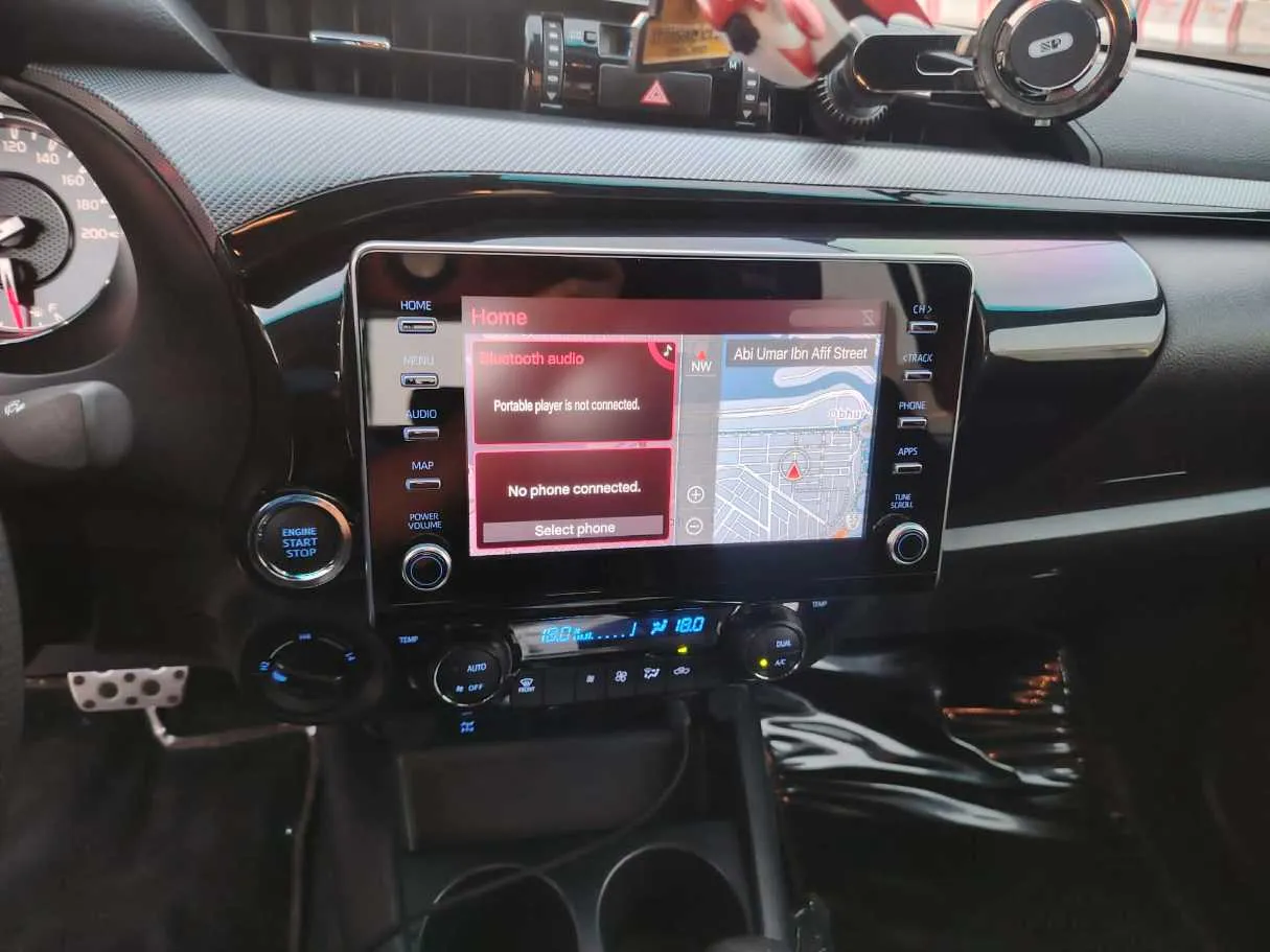 Car image 24