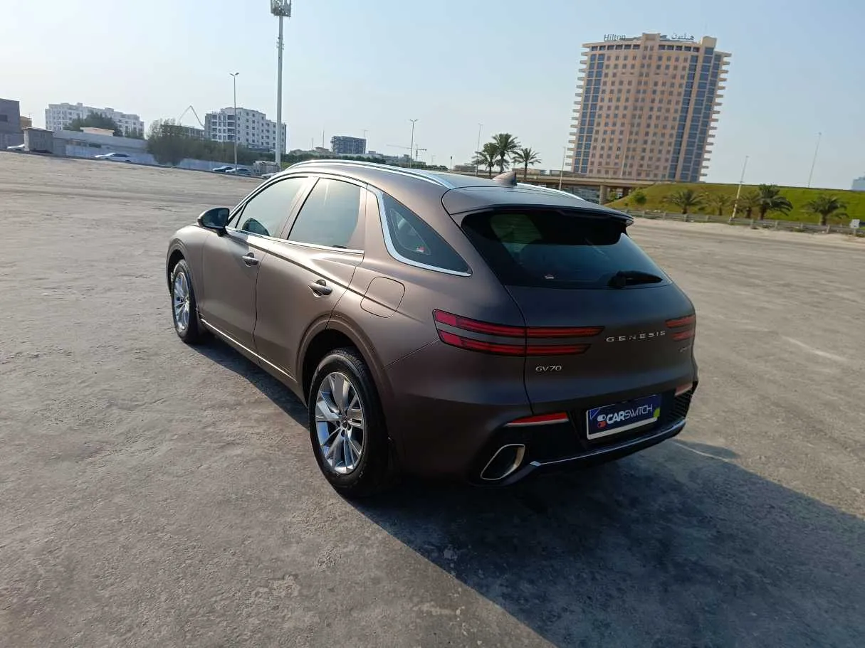 Car image 7