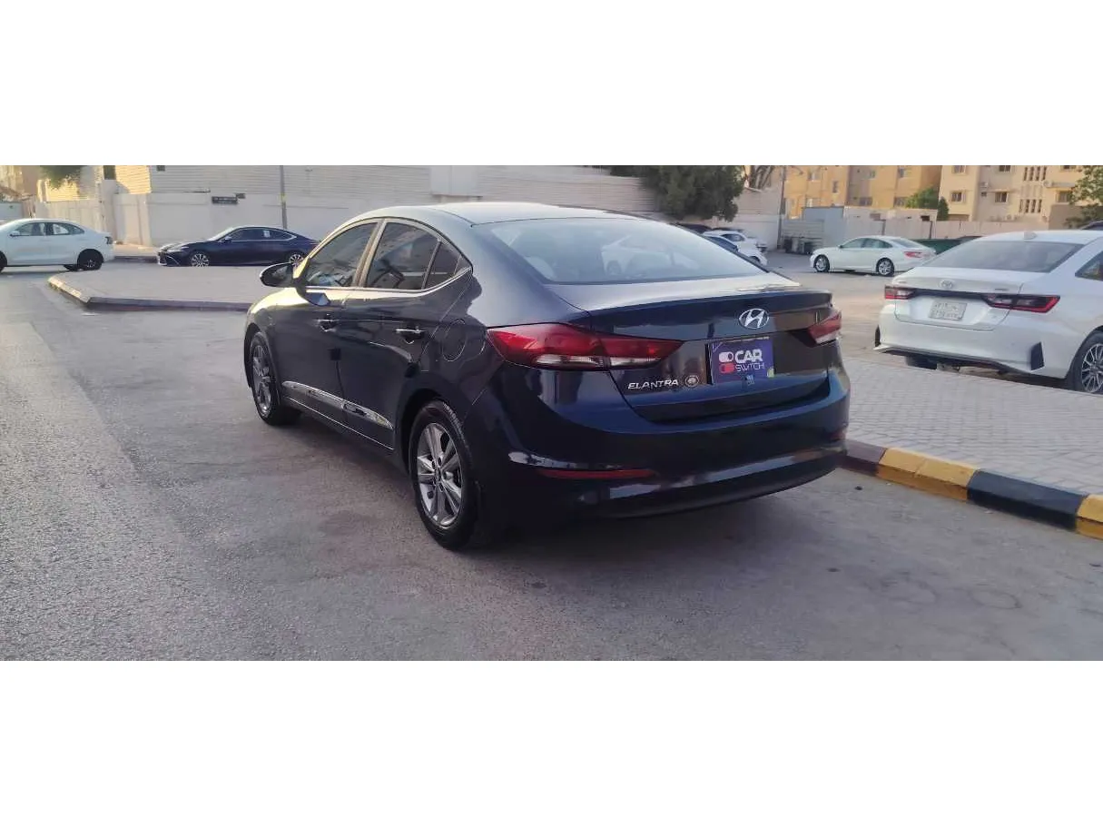 Car image 7