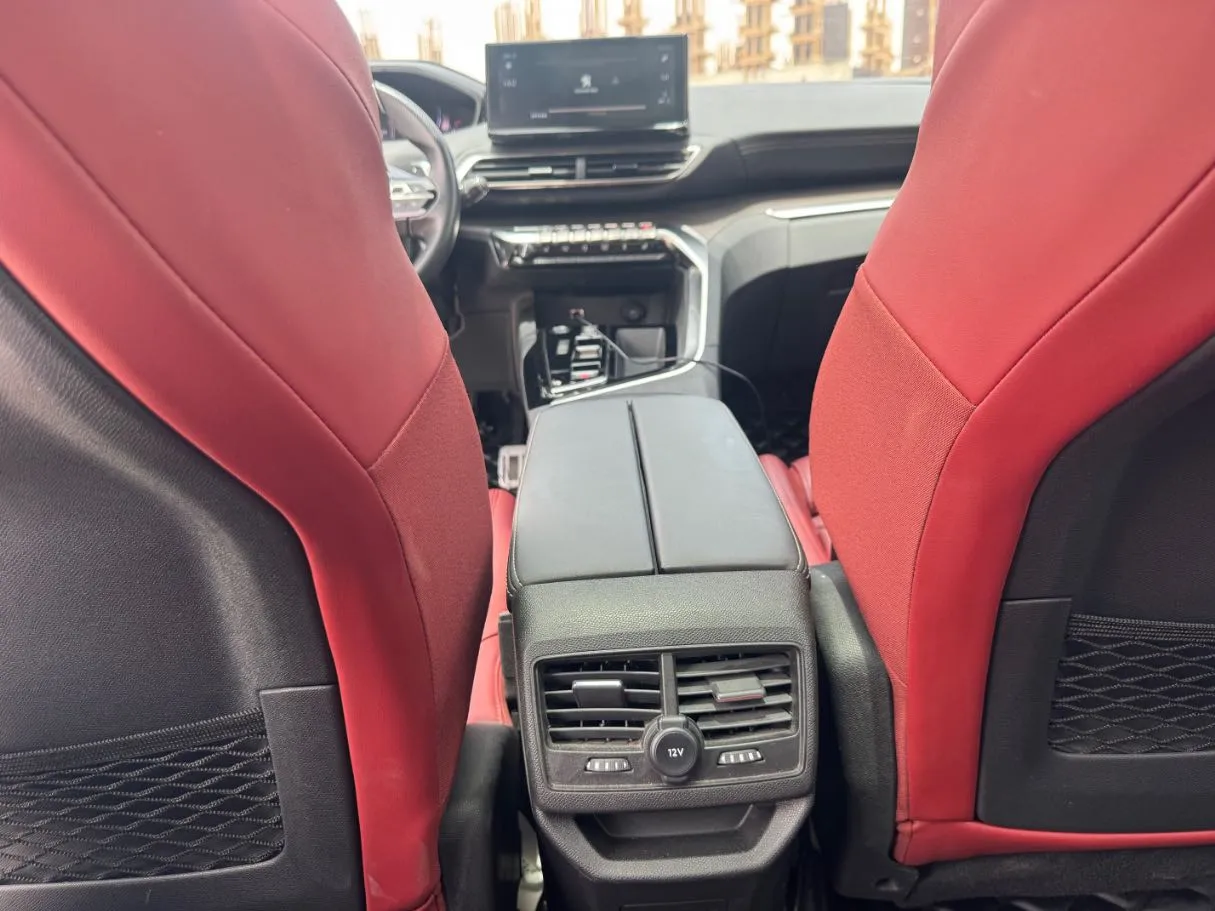 Car image 23