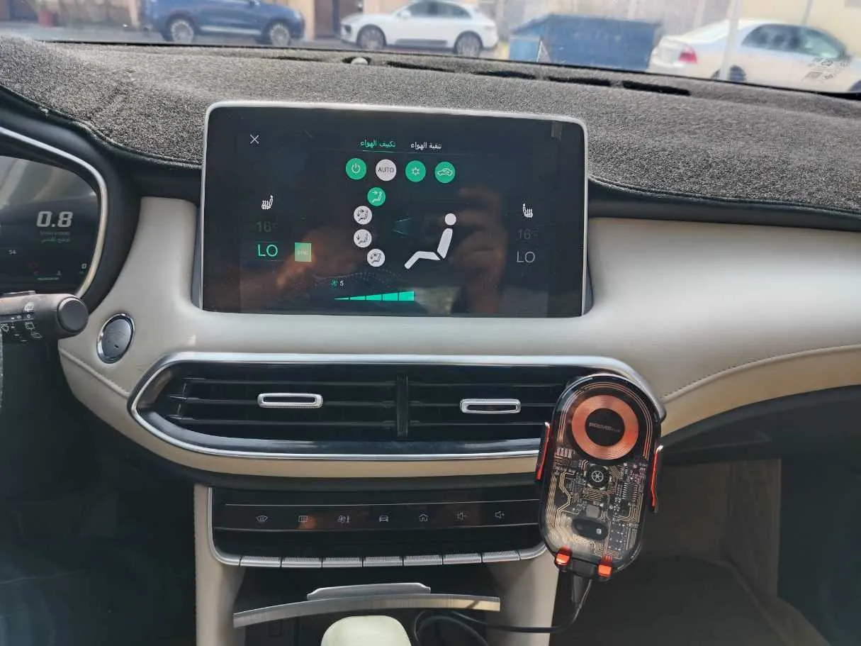Car image 26
