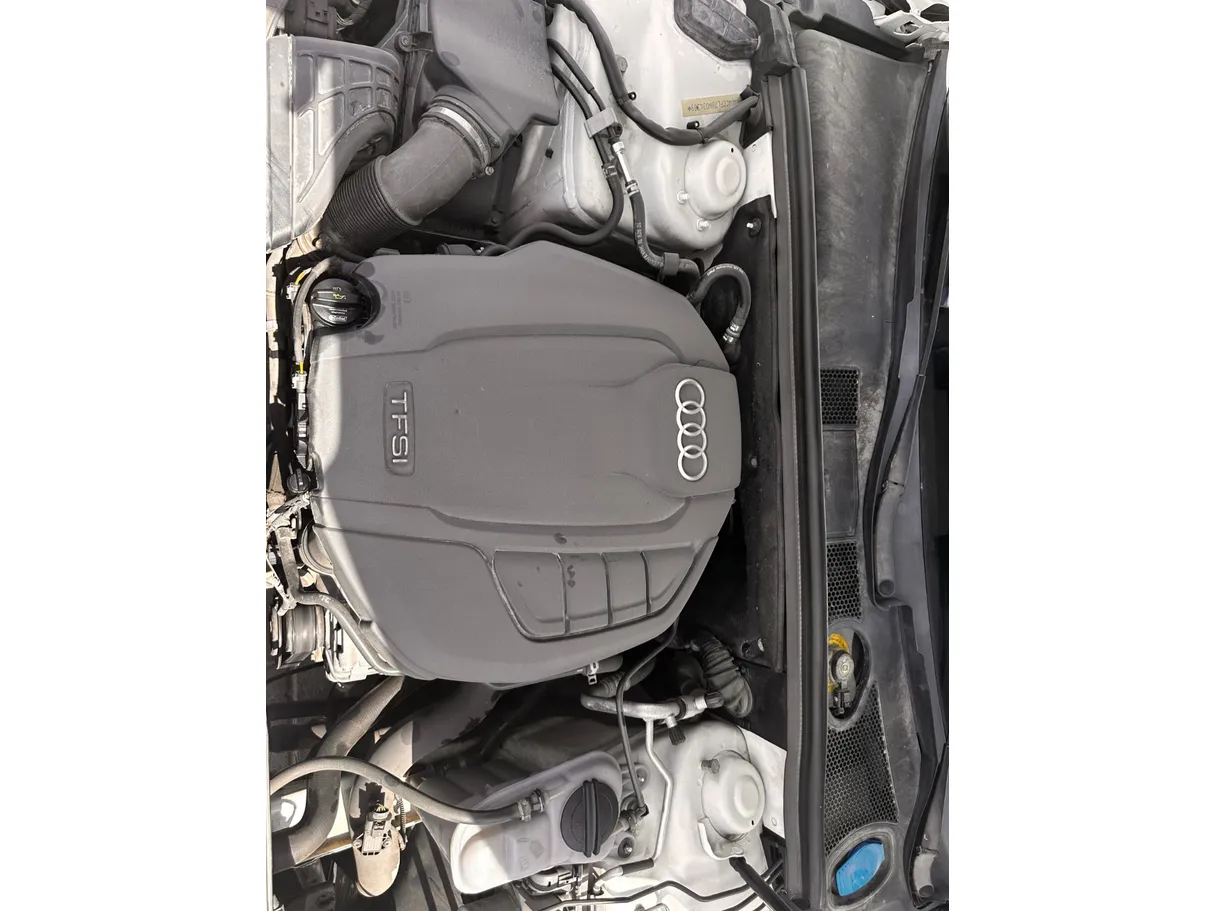 Car image 26