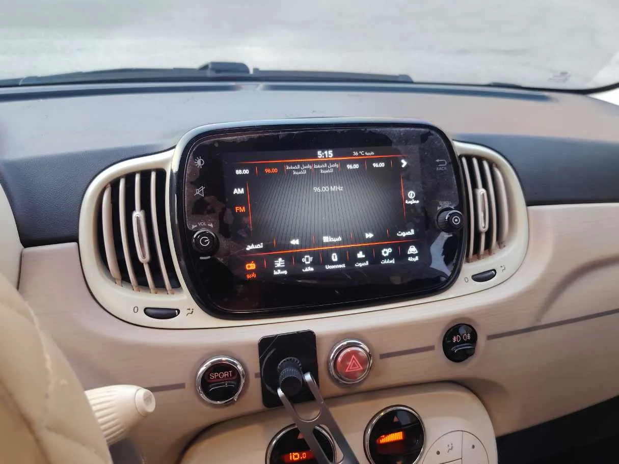 Car image 18