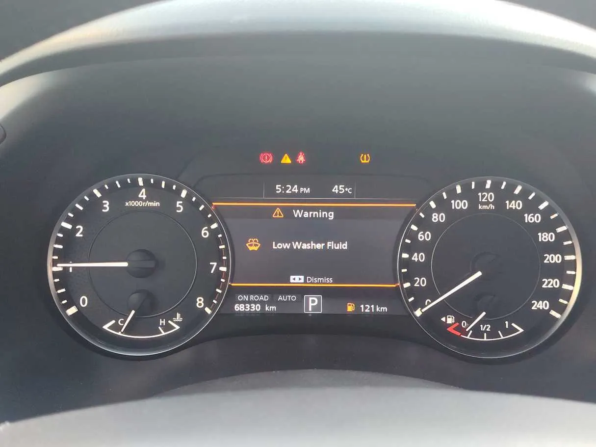 Car image 26