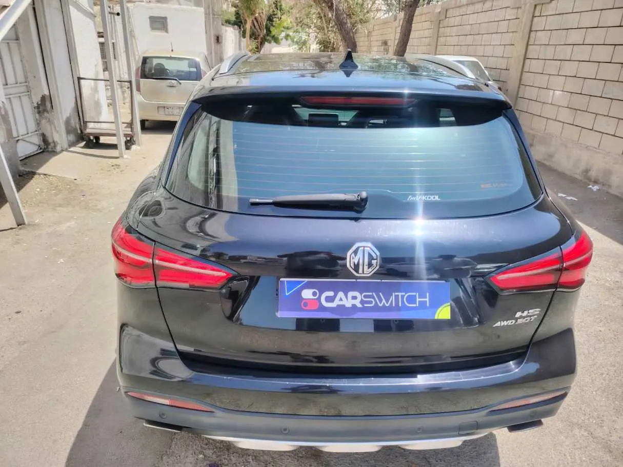 Car image 6