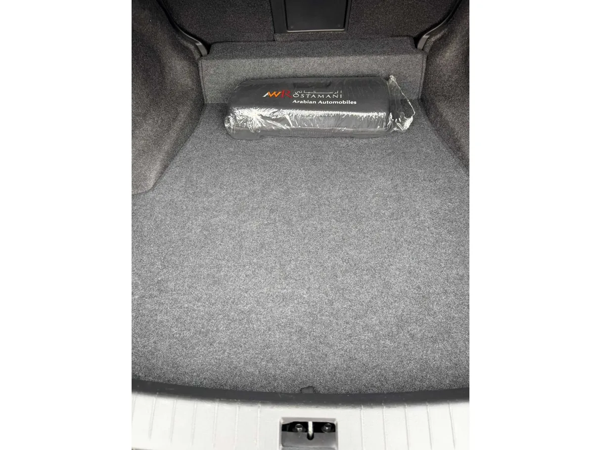 Car image 39